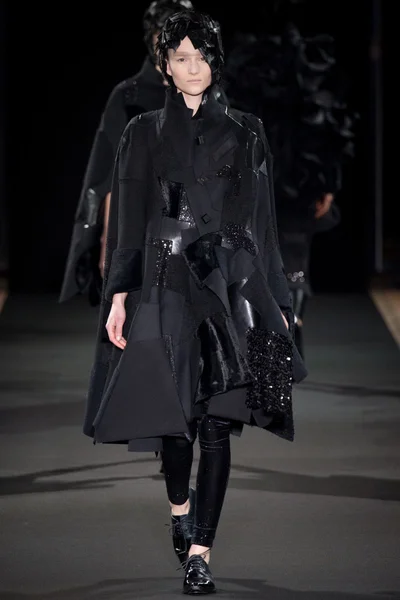Look 13